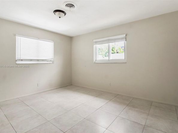 846 NW 10th Ave, Dania Beach FL 33004