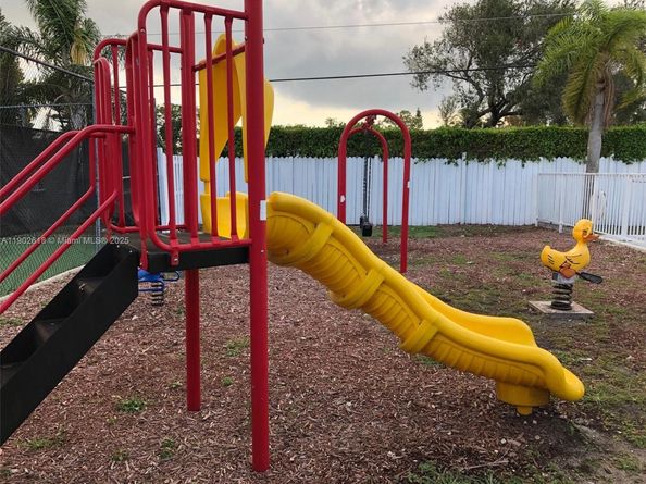 11274 SW 64 Ln, Miami FL 33173