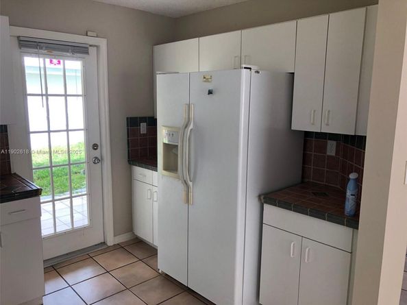 11274 SW 64 Ln, Miami FL 33173