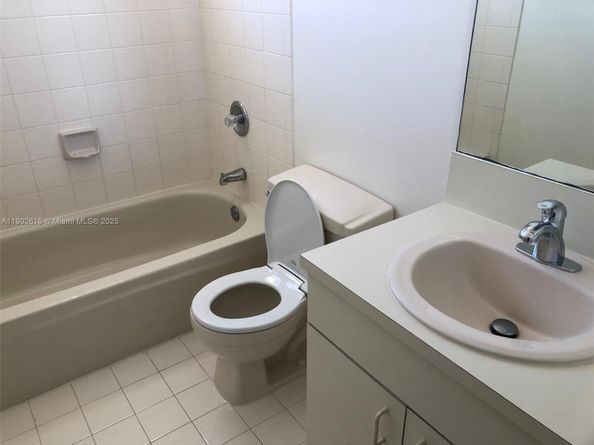 11274 SW 64 Ln, Miami FL 33173