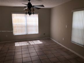 11274 SW 64 Ln, Miami FL 33173