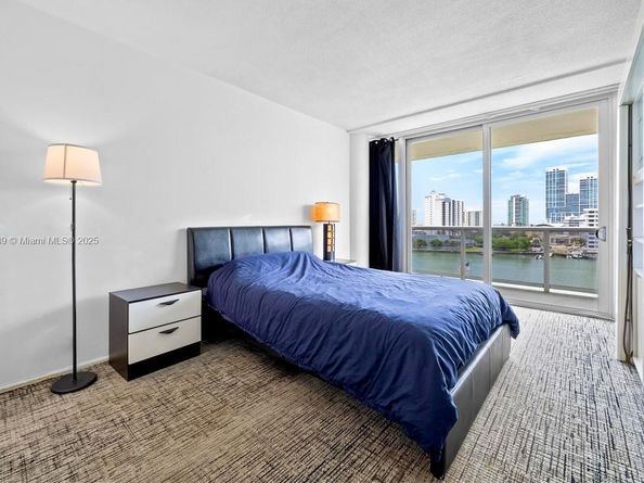 900 Bay Dr 624622620, Miami Beach FL 33141