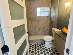 4360 NW 4th St, Plantation FL 33317