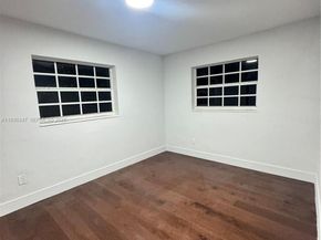 4360 NW 4th St, Plantation FL 33317