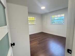 4360 NW 4th St, Plantation FL 33317