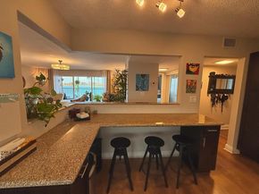 605 Ives Dairy Rd 2057, Miami FL 33179