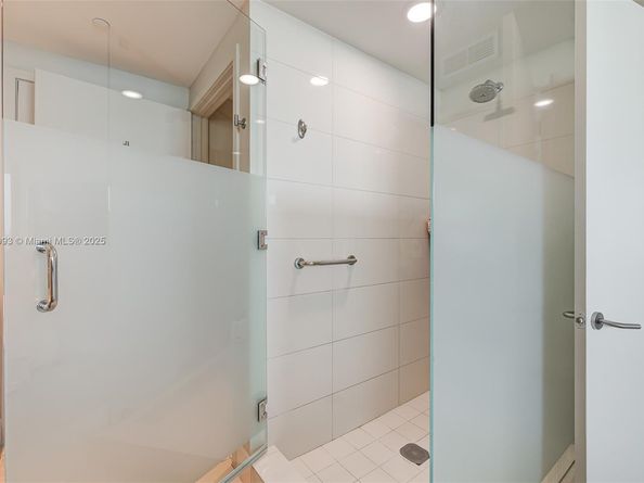 460 NE 28th St 704, Miami FL 33137