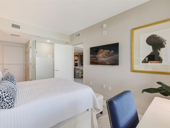 460 NE 28th St 704, Miami FL 33137