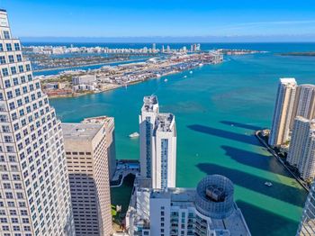 335 S Biscayne Blvd