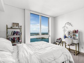 335 S Biscayne Blvd 3612, Miami FL 33131