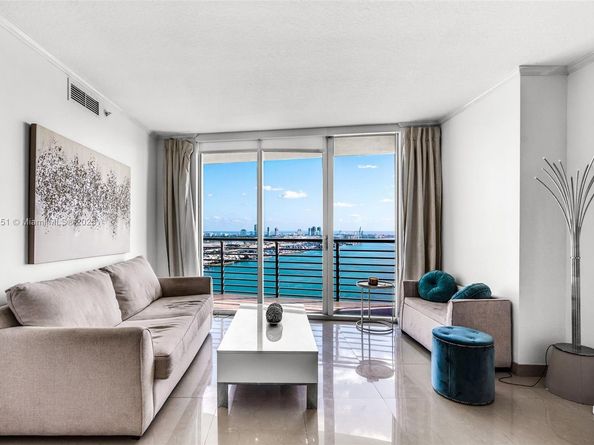 335 S Biscayne Blvd 3612, Miami FL 33131