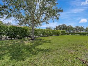 20865 NW 3rd Ln, Pembroke Pines FL 33029
