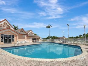 20865 NW 3rd Ln, Pembroke Pines FL 33029