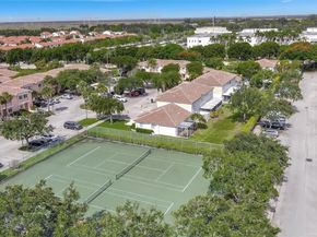 20865 NW 3rd Ln, Pembroke Pines FL 33029