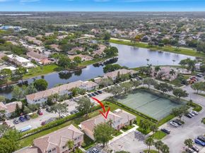 20865 NW 3rd Ln, Pembroke Pines FL 33029
