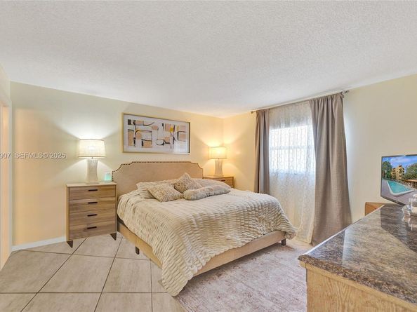 4111 Stirling Rd 502, Dania Beach FL 33314