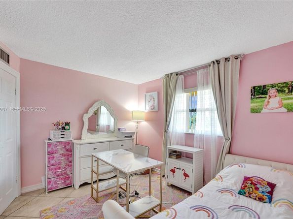 4111 Stirling Rd 502, Dania Beach FL 33314