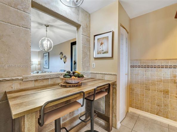 4111 Stirling Rd 502, Dania Beach FL 33314