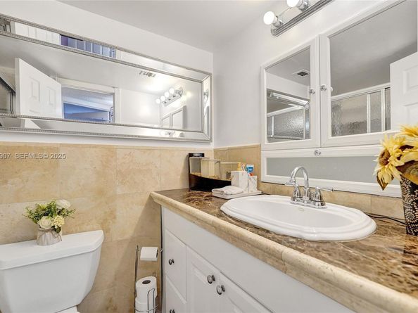 4111 Stirling Rd 502, Dania Beach FL 33314