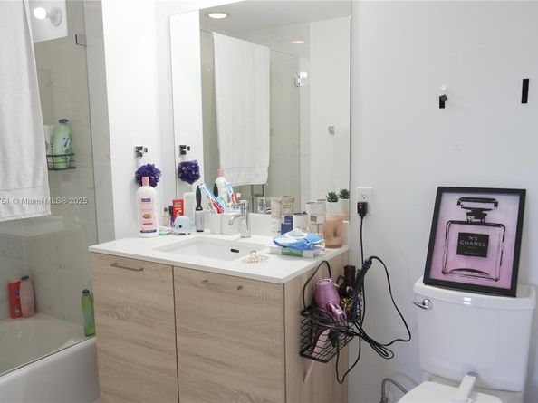 16385 Biscayne Blvd 2806, North Miami Beach FL 33160