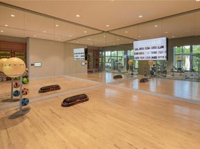 16385 Biscayne Blvd 2806, North Miami Beach FL 33160