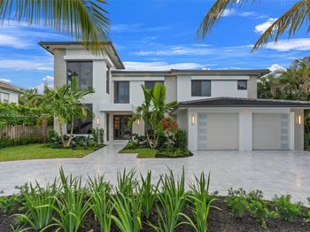 702 NW 5th Ave