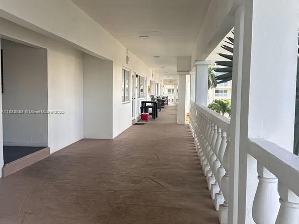 2895 NE 32nd St 305, Fort Lauderdale FL 33306