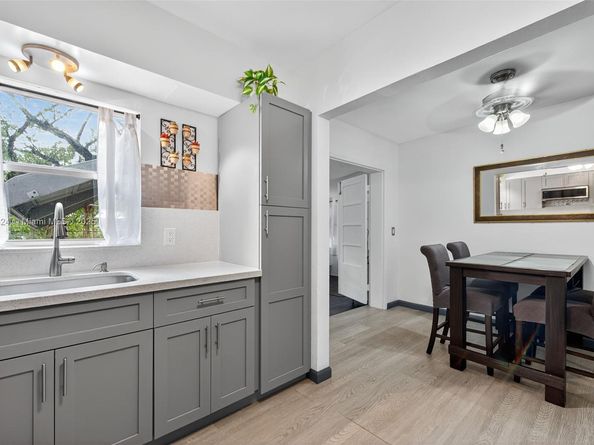 1690 NE 161st St, North Miami Beach FL 33162