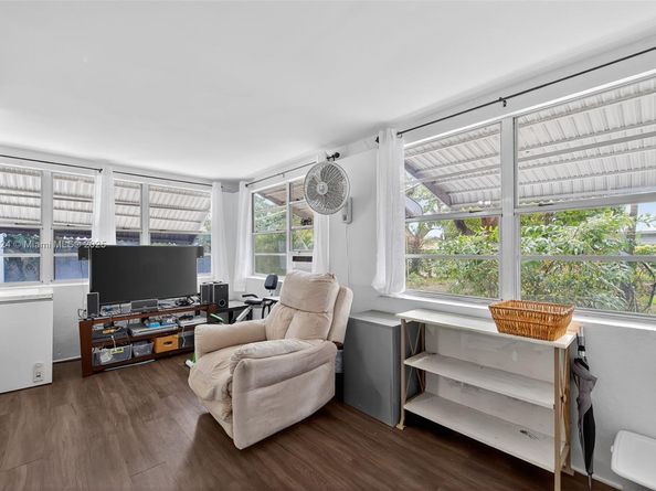 1690 NE 161st St, North Miami Beach FL 33162