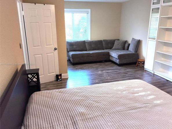 3511 Bark Way, Cooper City FL 33026