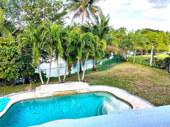 3511 Bark Way, Cooper City FL 33026