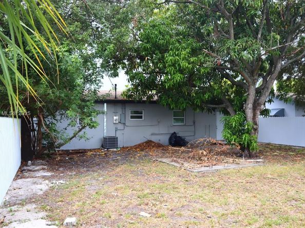 2503 NW 9th St, Fort Lauderdale FL 33311