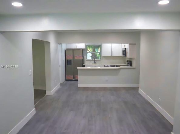 2503 NW 9th St, Fort Lauderdale FL 33311