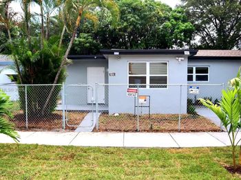 2503 NW 9th St