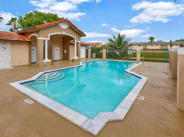 13170 SW 66th Ter 1812B, Miami FL 33183