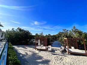 16385 Biscayne Blvd 303, Sunny Isles Beach FL 33160