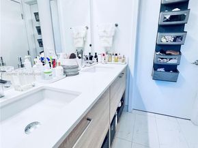 16385 Biscayne Blvd 303, Sunny Isles Beach FL 33160