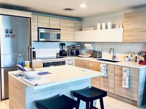 16385 Biscayne Blvd 303, Sunny Isles Beach FL 33160