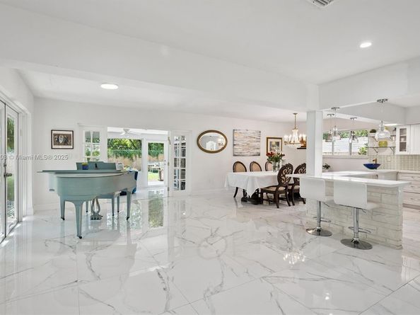 630 NE 175th St, Miami FL 33162