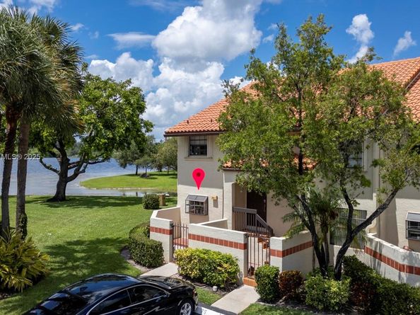 411 Republic Ct 411, Deerfield Beach FL 33442