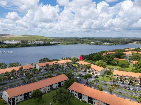 411 Republic Ct 411, Deerfield Beach FL 33442