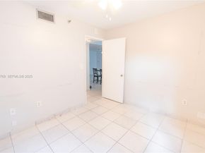 1621 Collins Ave 906, Miami Beach FL 33139