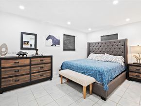 3711 SW 58th Ave, Davie FL 33314