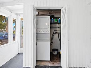 3711 SW 58th Ave, Davie FL 33314