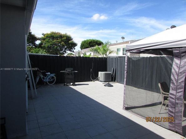 5620 SW 140th Pl, Miami FL 33183
