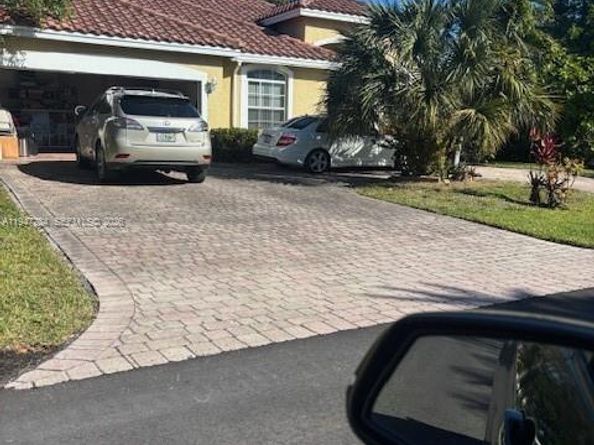 2501 NE 22nd St, Pompano Beach FL 33062