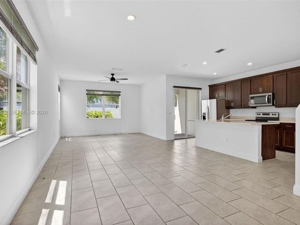 543 Parsons Way, Deerfield Beach FL 33442