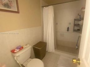 1950 W 54th St 105, Hialeah FL 33012