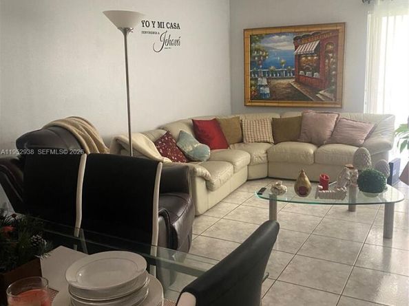 1950 W 54th St 105, Hialeah FL 33012