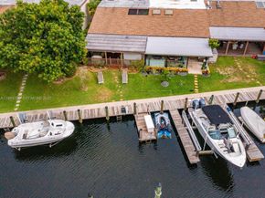 429 Leslie Dr 429, Hallandale Beach FL 33009